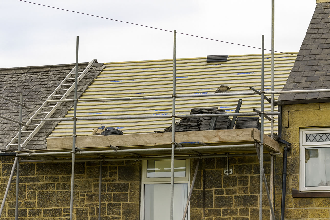 Roof replacement services